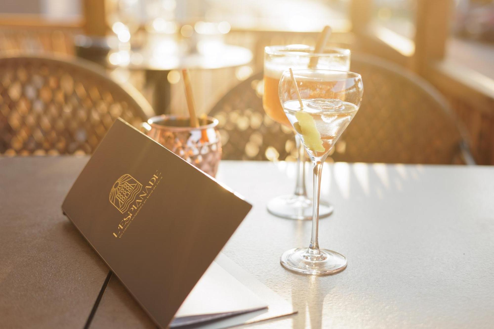 L'esplanade Restaurant Bar A Vin Hotel *